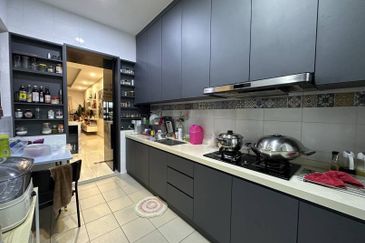 Duta Villa, Setia Alam