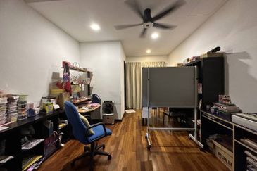 Duta Villa, Setia Alam