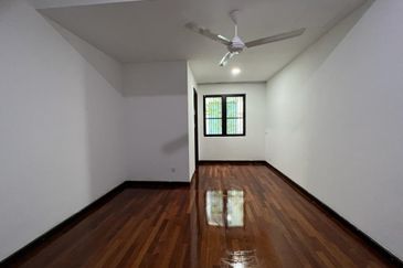 Duta Villa, Setia Alam