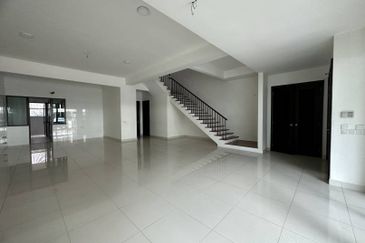 Duta Villa, Setia Alam