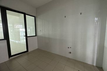 Duta Villa, Setia Alam