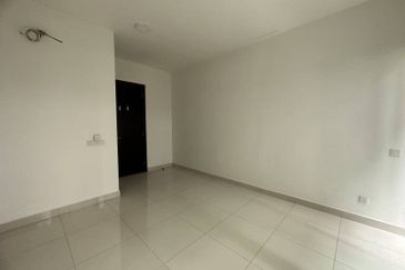 Duta Villa, Setia Alam