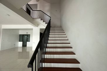 Duta Villa, Setia Alam