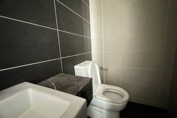 Duta Villa, Setia Alam