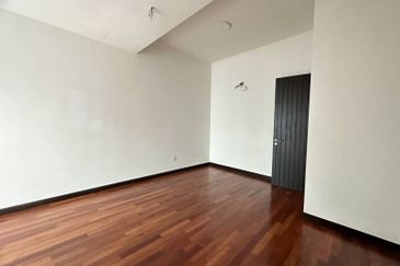 Duta Villa, Setia Alam