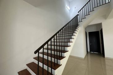 Duta Villa, Setia Alam