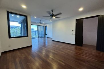 Duta Villa, Setia Alam