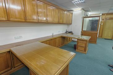 Medan Putra Business Centre