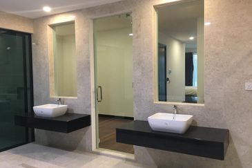 Duta Villa, Setia Alam