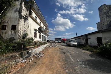 Seksyen 4, Pekan Bestari Jaya