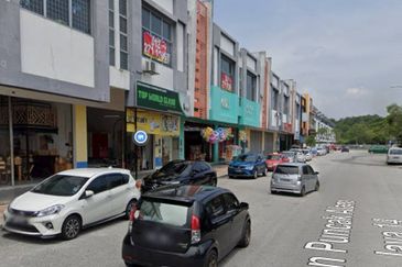 JALAN PUNCAK ALAM JAYA