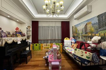 Duta Villa, Setia Alam