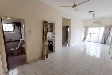 Plaza Sinar Apartment