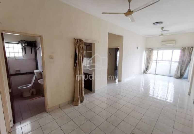 Plaza Sinar Apartment