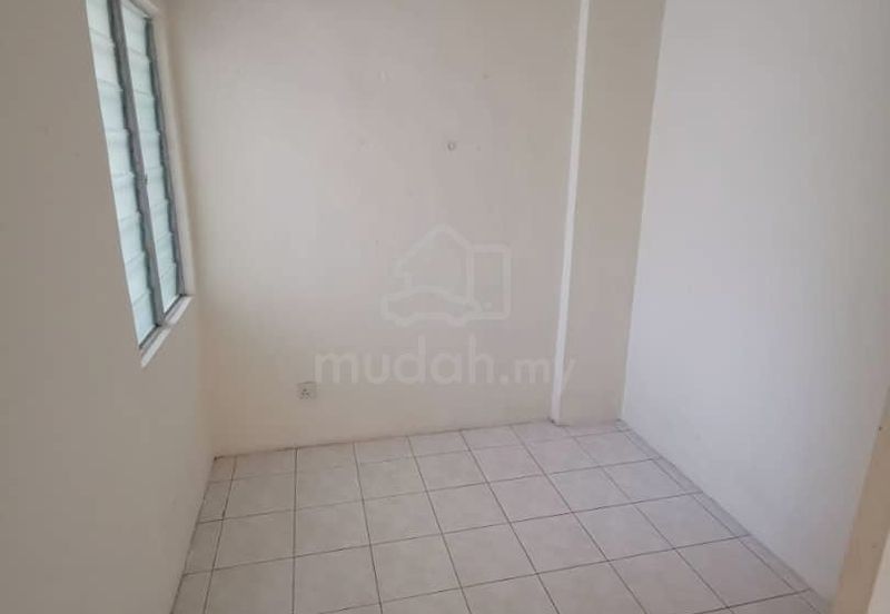 Plaza Sinar Apartment