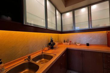 Desa ParkCity (Nadia Parkfront Condominium)