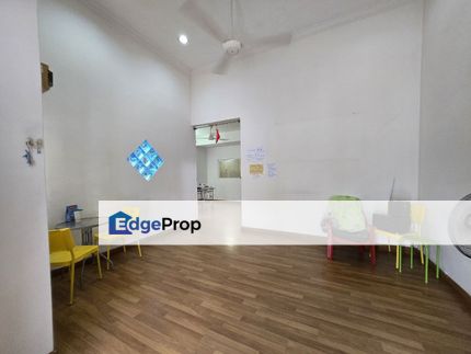 Subang Jaya One And Half Storey House For Sale, Selangor, Subang Jaya