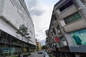 Pudu, 4.5 Storey Shop Office, Freehold