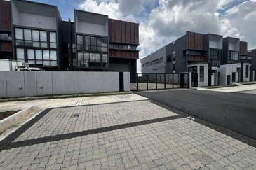 Elmina Business Park