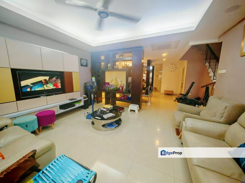 Laman Rimbunan Three Storey House , Move in condition, Kuala Lumpur, Kepong