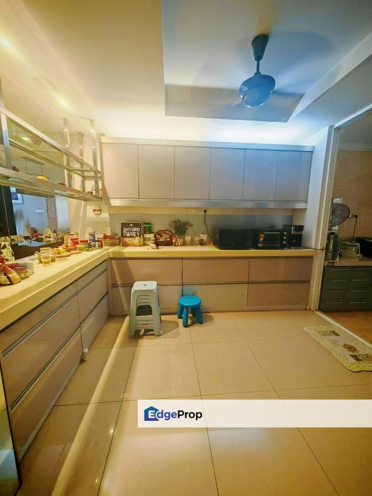 Laman Rimbunan Three Storey House , Move in condition, Kuala Lumpur, Kepong