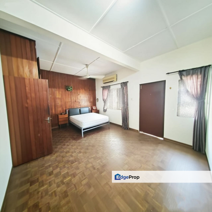 Taman Kepong Double Storey End Lot House For Sale , Free Hold, Kuala Lumpur, Kepong
