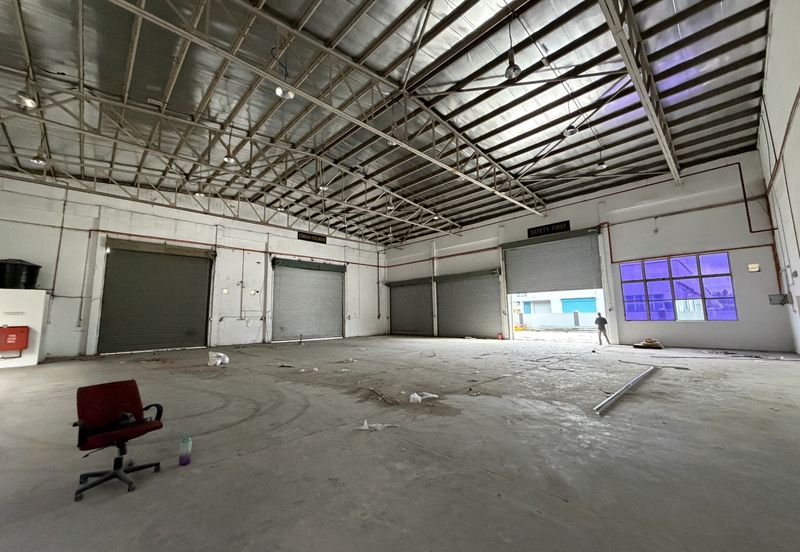 Subang U5 @ Shah Alam, DETACHED FACTORY CORNER WITH MORE EXTRA LAND