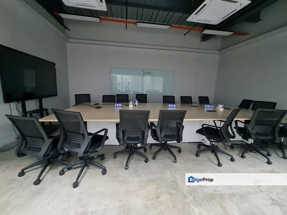 NICE RENOVATED, WALKING DISTANCE TO LRT, Petaling Jaya, Selangor, Petaling Jaya