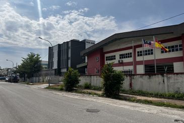 Taman Industri Alam Jaya, CORNER DETACHED FACTORY
