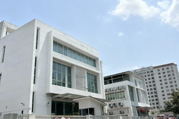 Kepong Business Park, FREEHOLD MODERN BUNGALOW FACTORY