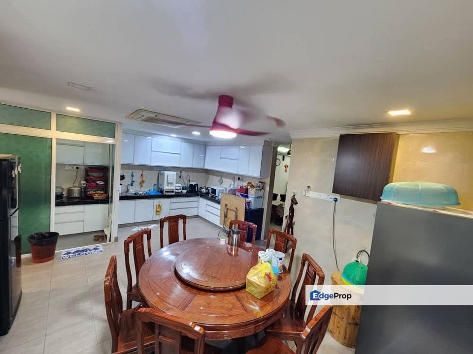 Laman Rimbunan Three Storey House , Renovated, Kuala Lumpur, Kepong