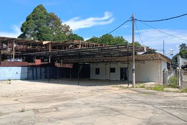 Sungai Buloh @ Kampung Merbau Sempak, TOL LAND