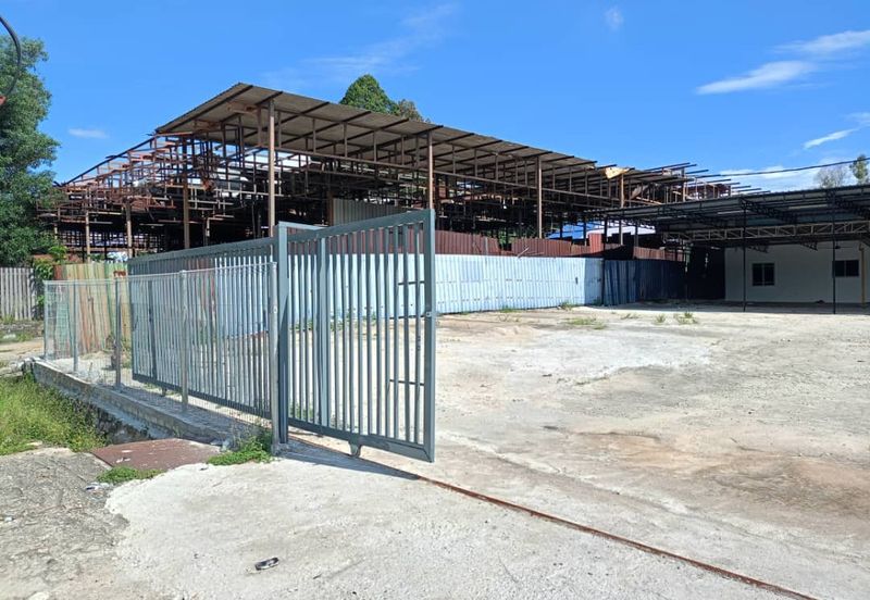 Sungai Buloh @ Kampung Merbau Sempak, TOL LAND