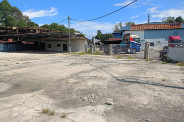 Sungai Buloh @ Kampung Merbau Sempak, TOL LAND