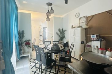 Jalan Setia Tropika 9