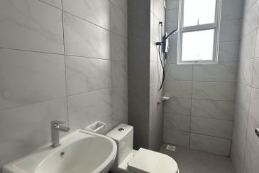 SKS Habitat Apartment, Larkin