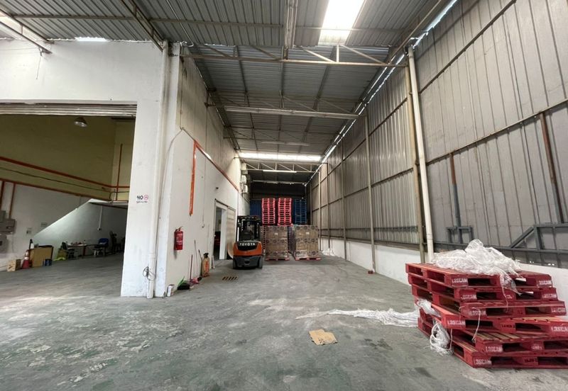 Kota puteri Masai Semi D factory for rent 