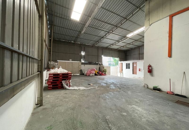 Kota puteri Masai Semi D factory for rent 