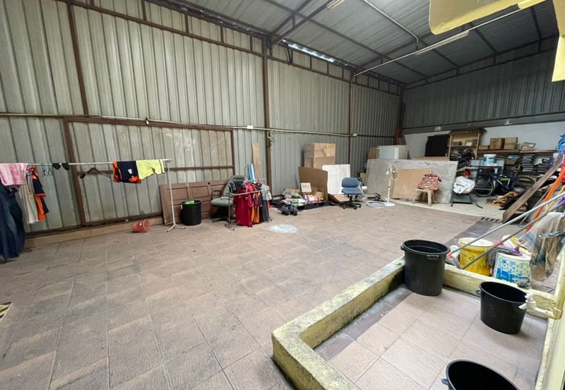 Kota puteri Masai Semi D factory for rent 