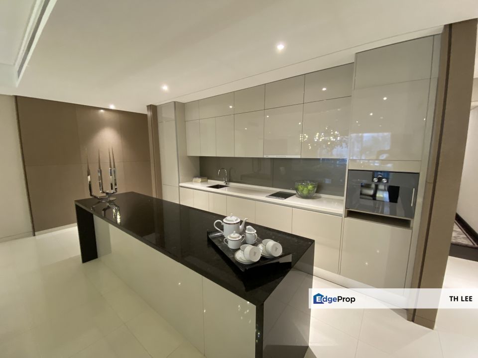 Luxury Residence Connect to Pavilion Shopping Mall and MRT Station, Kuala Lumpur, Damansara Heights