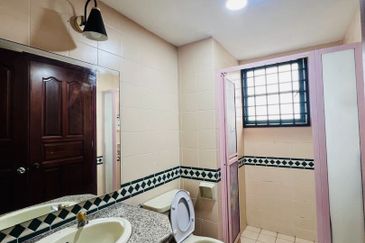 The Straits View, Bandar Baru Permas Jaya