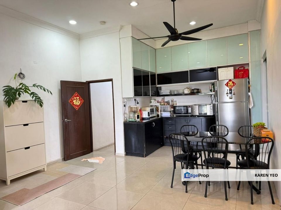 Apartment Putri Ria Bandar Baru Kota Putri Masai 2 Bedrooms For Sale Balcony Corner , Johor, Masai