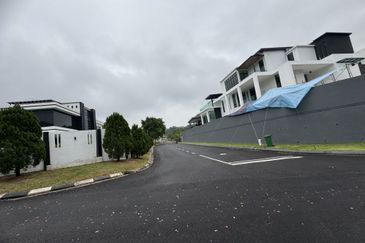 The Country Residency