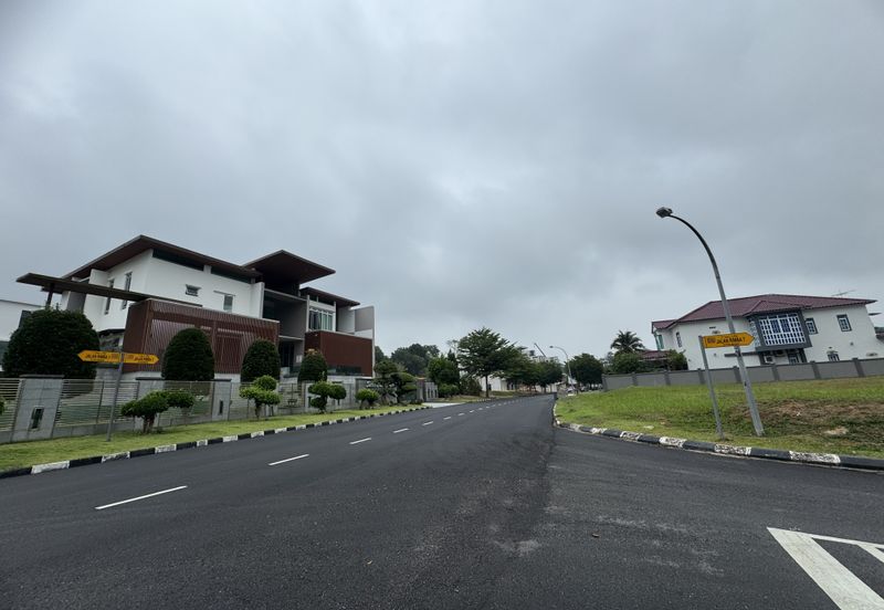 The Country Residency