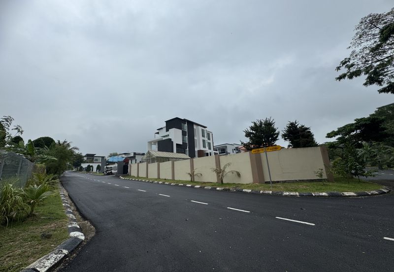 The Country Residency