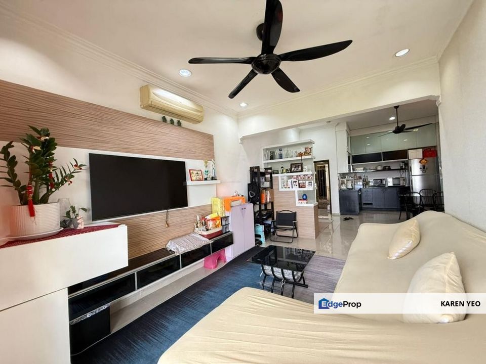 Apartment Putri Ria Bandar Baru Kota Putri Masai 2 Bedrooms For Sale With Unblock View , Johor, Masai