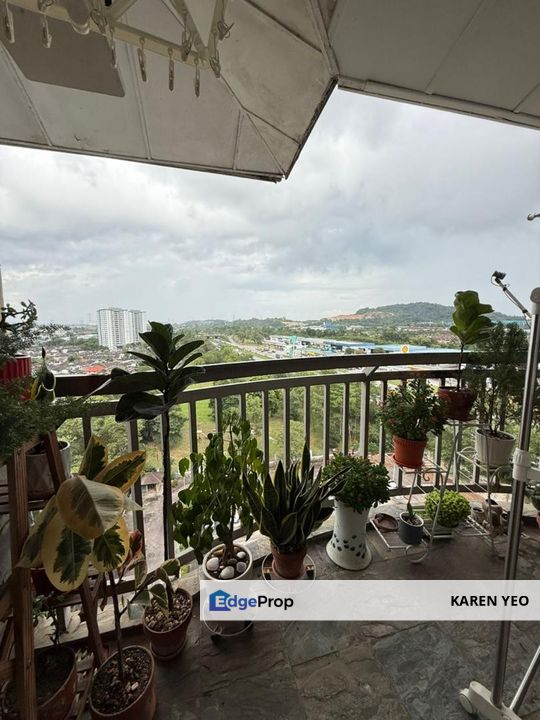 Apartment Putri Ria Bandar Baru Kota Putri Masai 2 Bedrooms For Sale With Unblock View , Johor, Masai