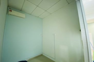 Taman Mount Austin Commercial