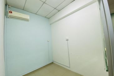 Taman Mount Austin Commercial