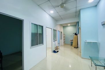 Taman Mount Austin Commercial